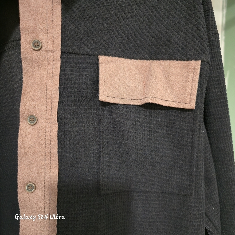 Black Button Down Shirt With Faux Suede Pink Trim. Like Brand New - Picture 5 of 7